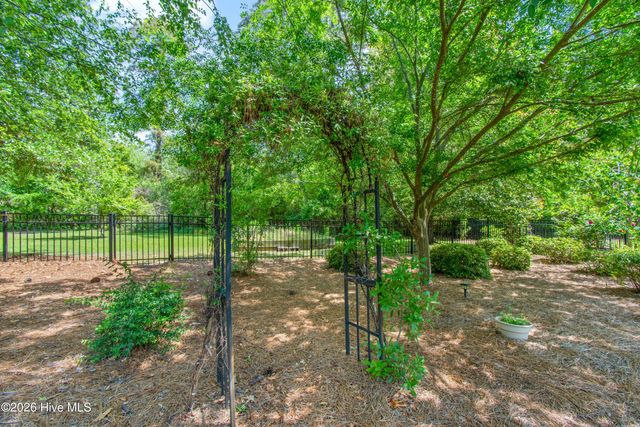 3826 Grand Willow Circle, Southport, NC 28461