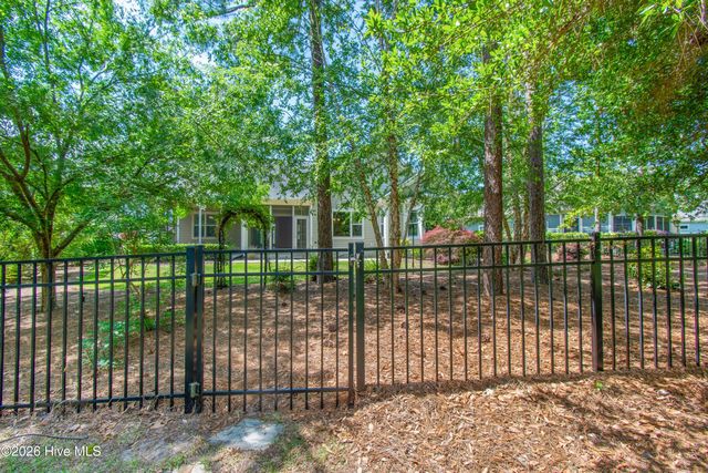 3826 Grand Willow Circle, Southport, NC 28461