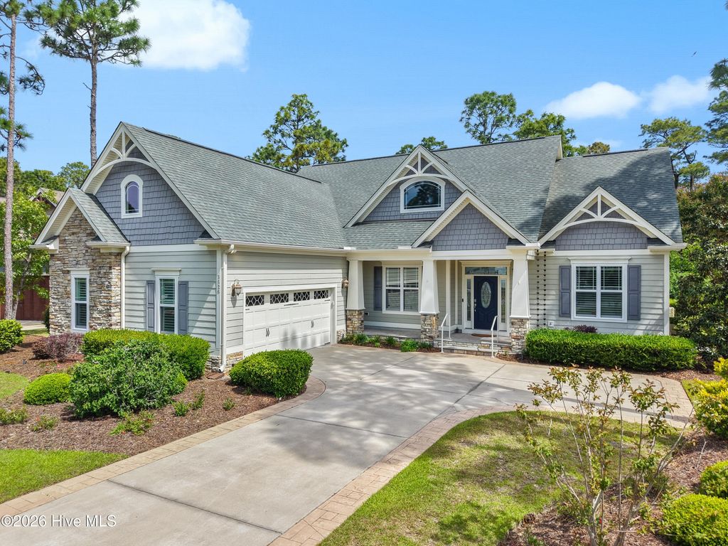 3826 Grand Willow Circle, Southport, NC 28461