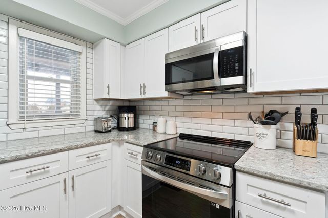 400 Virginia Avenue 204b, Carolina Beach, NC 28428