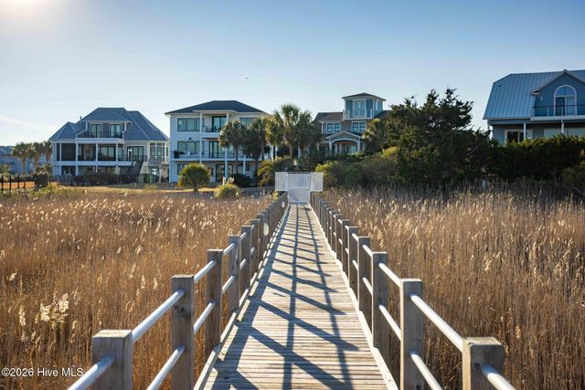 400 Virginia Avenue 204b, Carolina Beach, NC 28428