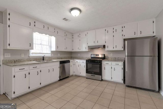 263 Devant Place SW, Lilburn, GA 30047