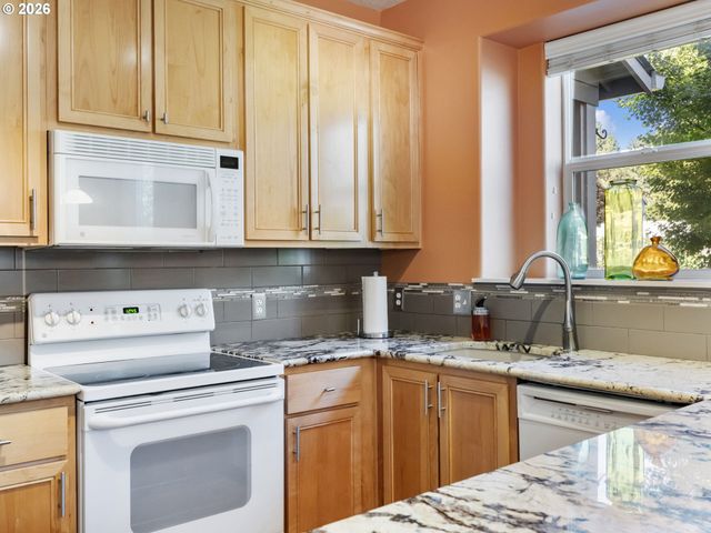 4520 Sw 11TH St, Gresham, OR 97080
