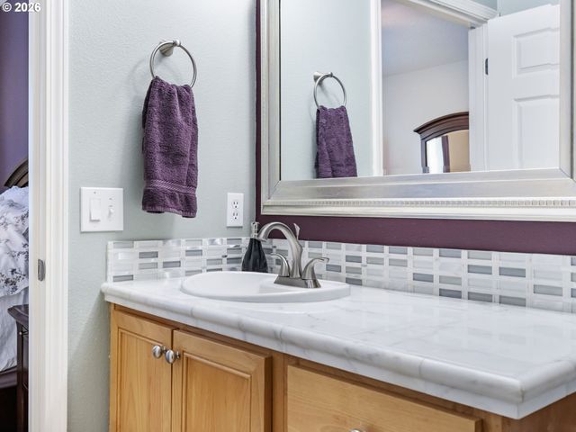 4520 Sw 11TH St, Gresham, OR 97080