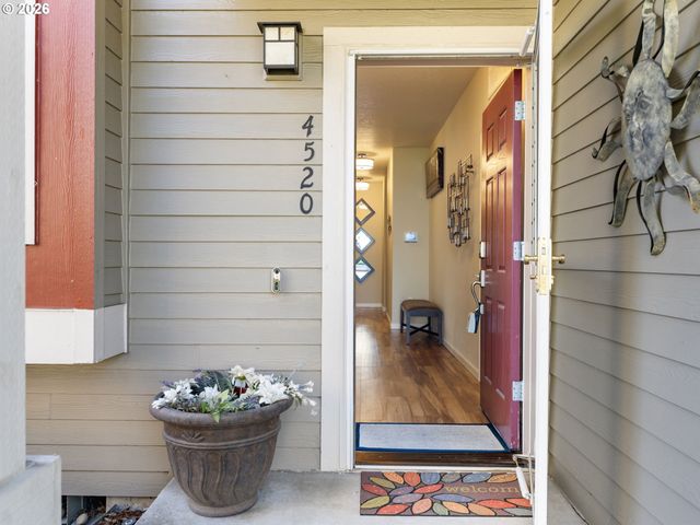 4520 Sw 11TH St, Gresham, OR 97080