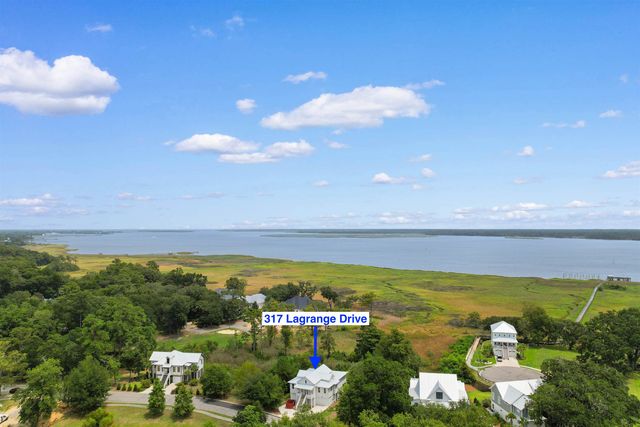 317 Lagrange Rd., Georgetown, SC 29440