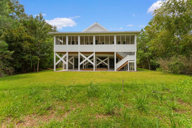 317 Lagrange Rd., Georgetown, SC 29440