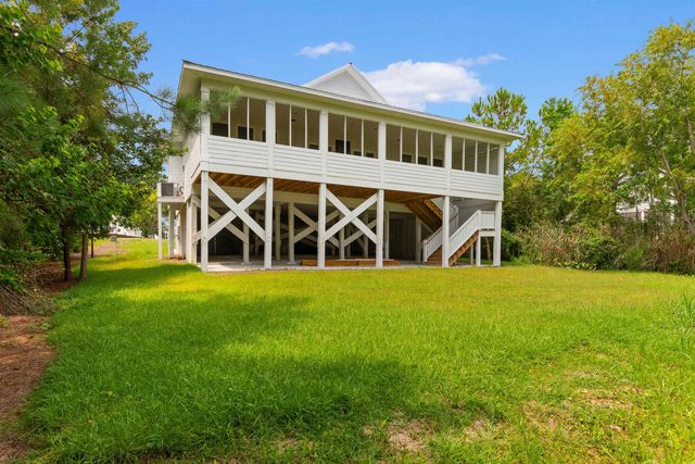 317 Lagrange Rd., Georgetown, SC 29440