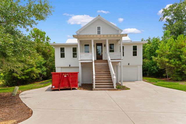 317 Lagrange Rd., Georgetown, SC 29440