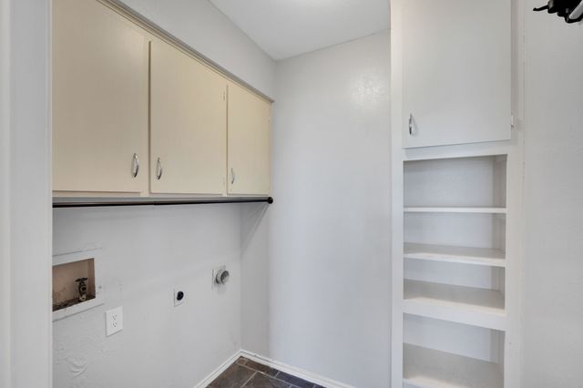 202 Vanderbilt Lane, Waxahachie, TX 75165