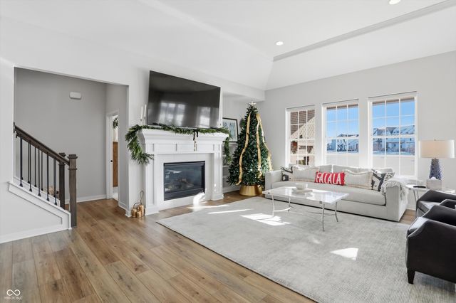 15606 Woodford Drive, Westfield, IN 46074