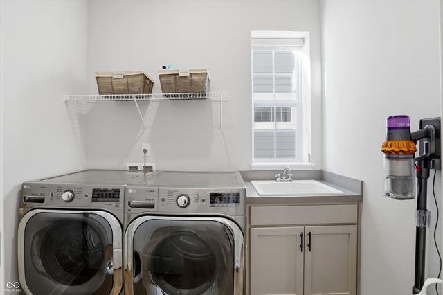 15606 Woodford Drive, Westfield, IN 46074