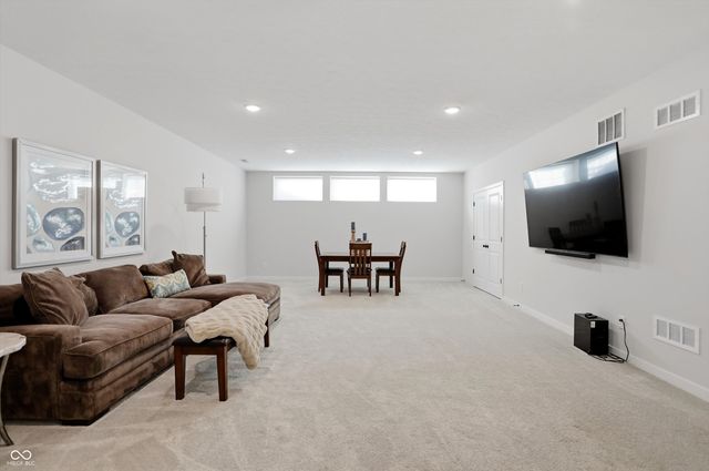 15606 Woodford Drive, Westfield, IN 46074