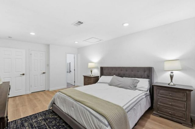 5207 Ridgeton Drive, Houston, TX 77053