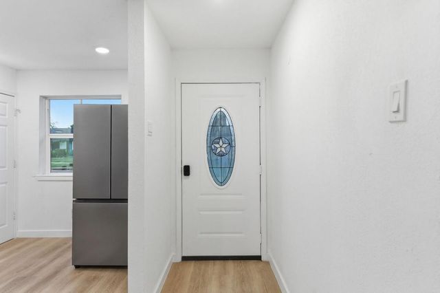 5207 Ridgeton Drive, Houston, TX 77053