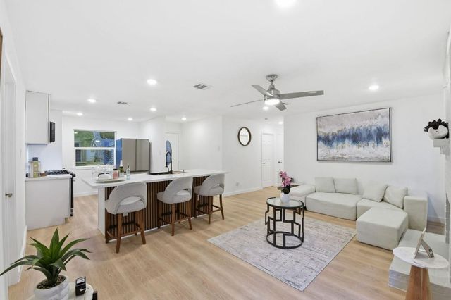 5207 Ridgeton Drive, Houston, TX 77053