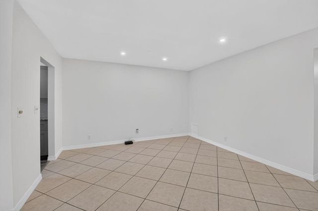 5073 LAKEFRONT Boulevard C, Delray Beach, FL 33484
