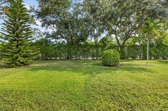 5073 LAKEFRONT Boulevard C, Delray Beach, FL 33484