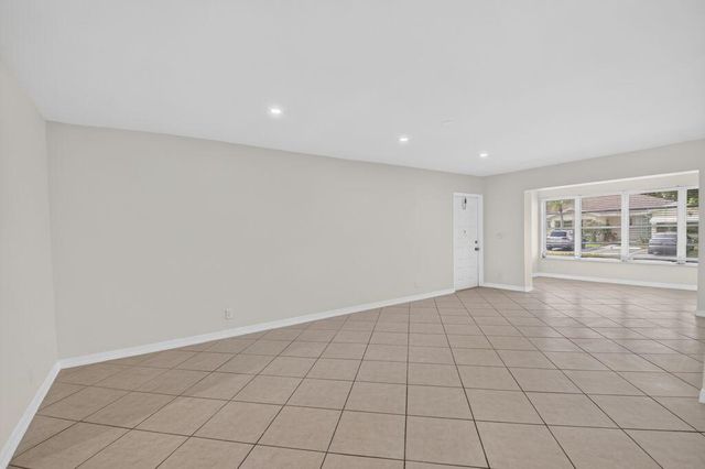 5073 LAKEFRONT Boulevard C, Delray Beach, FL 33484