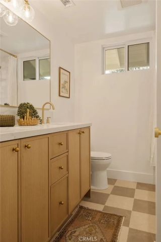 208 Susannah Place, Costa Mesa, CA 92627