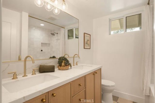 208 Susannah Place, Costa Mesa, CA 92627