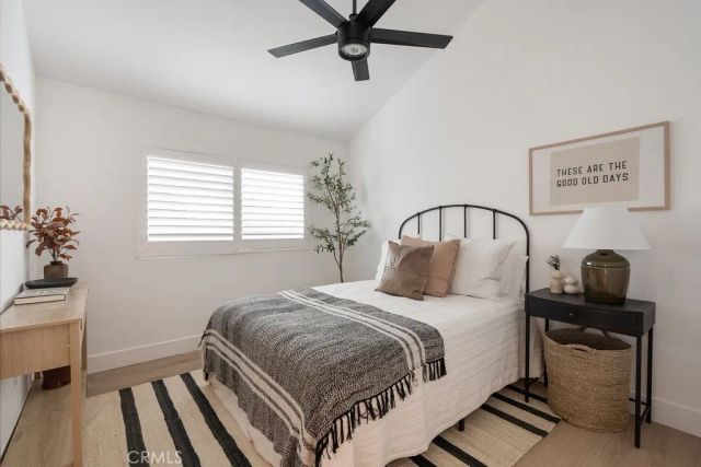 208 Susannah Place, Costa Mesa, CA 92627