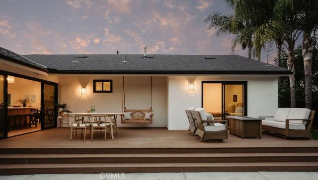 208 Susannah Place, Costa Mesa, CA 92627