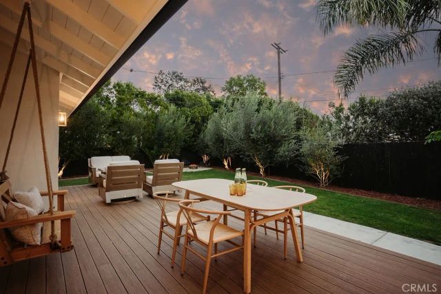 208 Susannah Place, Costa Mesa, CA 92627