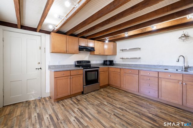 1187 Mount Carmel Avenue, North Haven, CT 06518