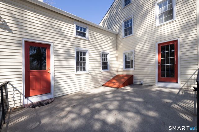 1187 Mount Carmel Avenue, North Haven, CT 06518