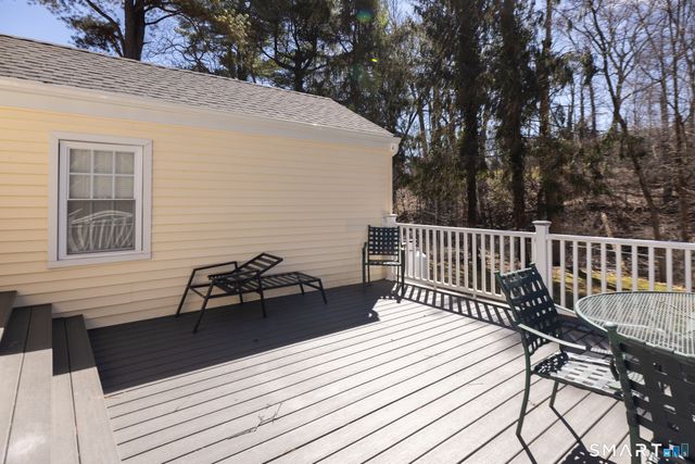 1187 Mount Carmel Avenue, North Haven, CT 06518