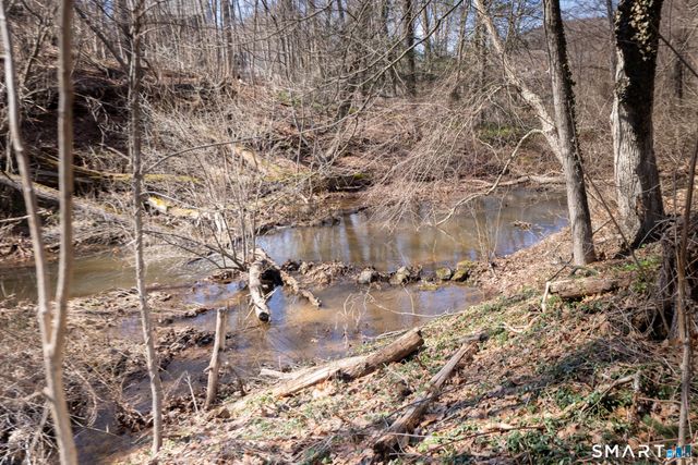 1187 Mount Carmel Avenue, North Haven, CT 06518