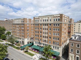 1028 E Juneau AVENUE #512, Milwaukee, WI 53202