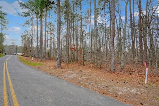 8245 Bow Trail, Woodstock, GA 30188