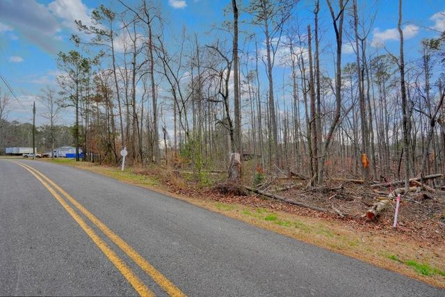 8245 Bow Trail, Woodstock, GA 30188