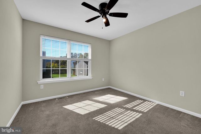 18-1 CRANBERRY RDG RDG, Reading, PA 19606