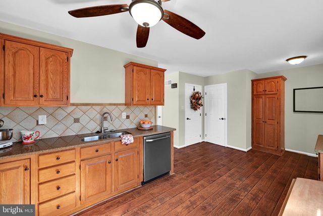 18-1 CRANBERRY RDG RDG, Reading, PA 19606