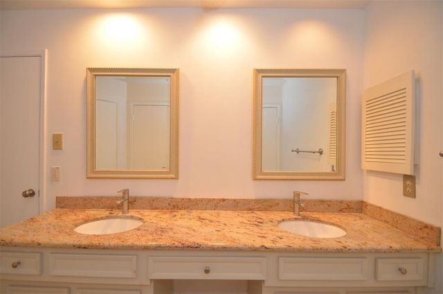 2822 River Birch Drive, Sugar Land, TX 77479
