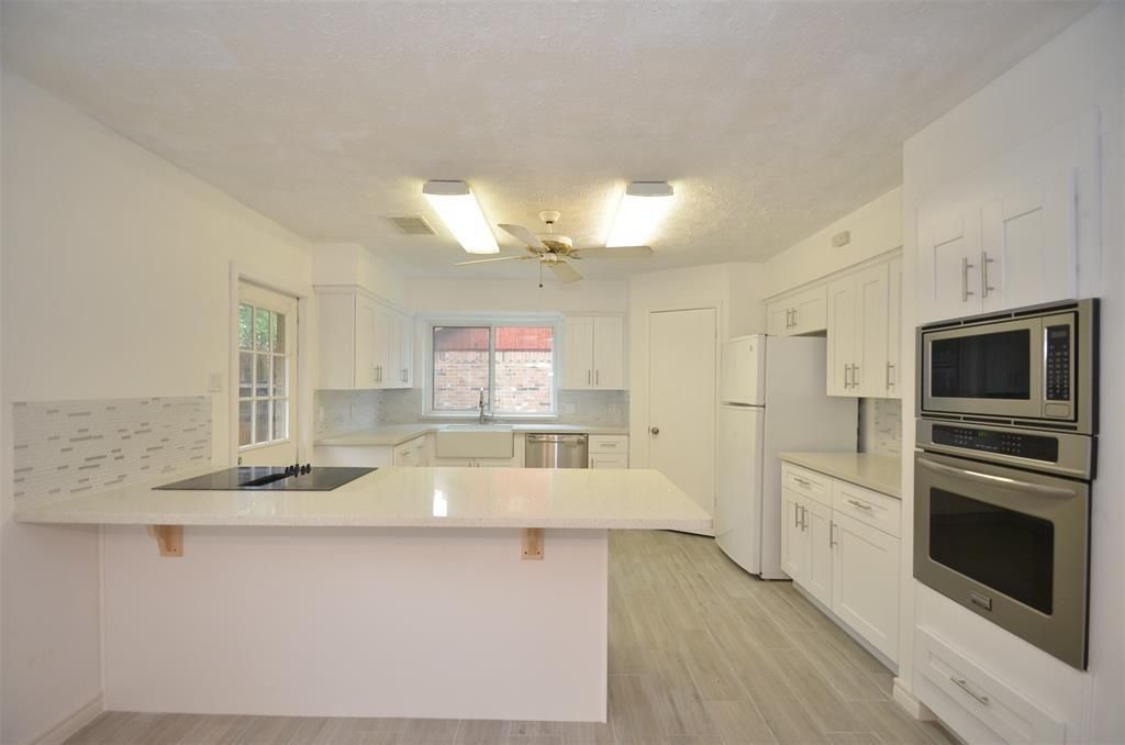 2822 River Birch Drive, Sugar Land, TX 77479