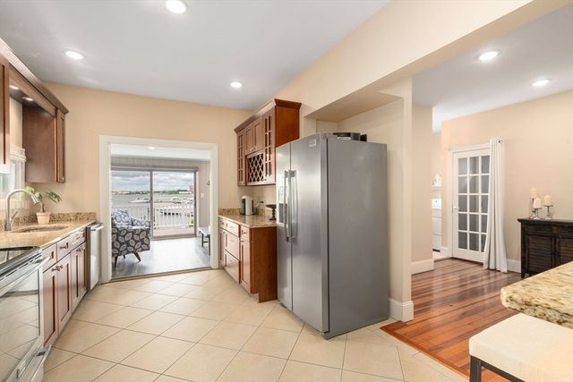 516 Pleasant St, Winthrop, MA 02152