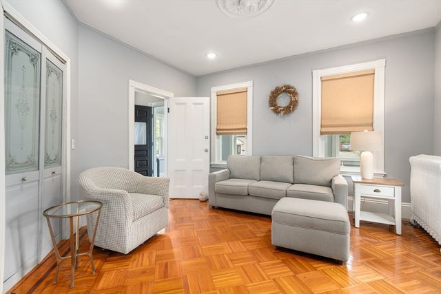 516 Pleasant St, Winthrop, MA 02152