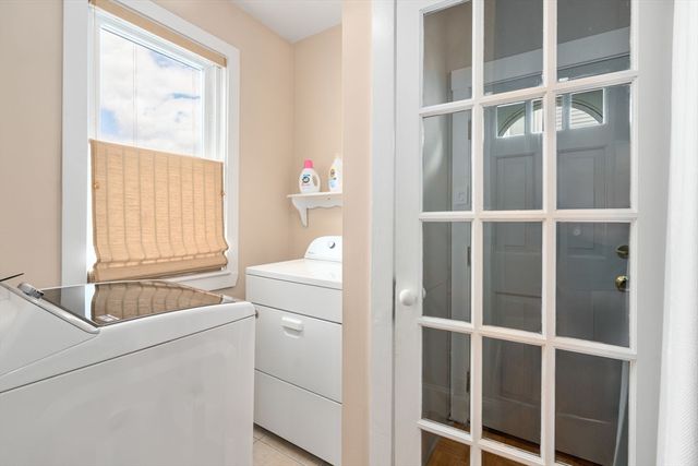 516 Pleasant St, Winthrop, MA 02152