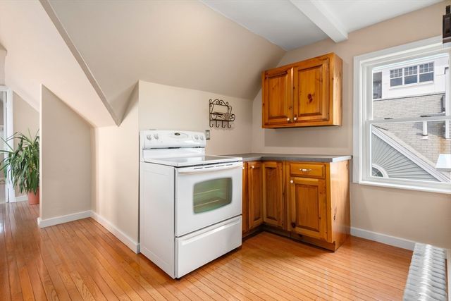 516 Pleasant St, Winthrop, MA 02152