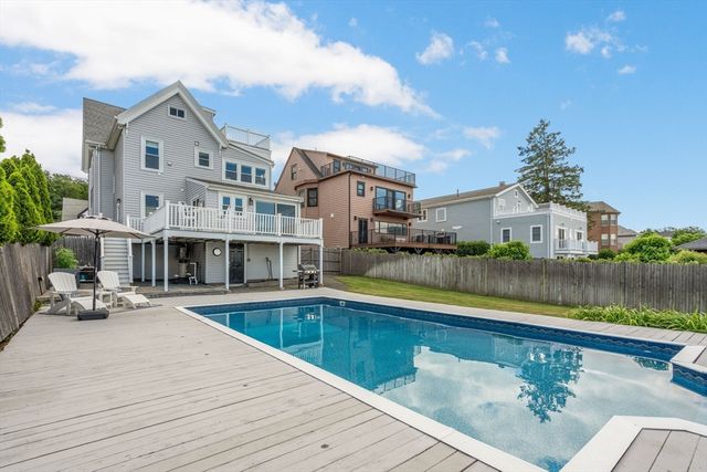 516 Pleasant St, Winthrop, MA 02152