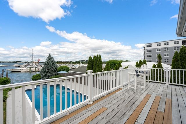 516 Pleasant St, Winthrop, MA 02152