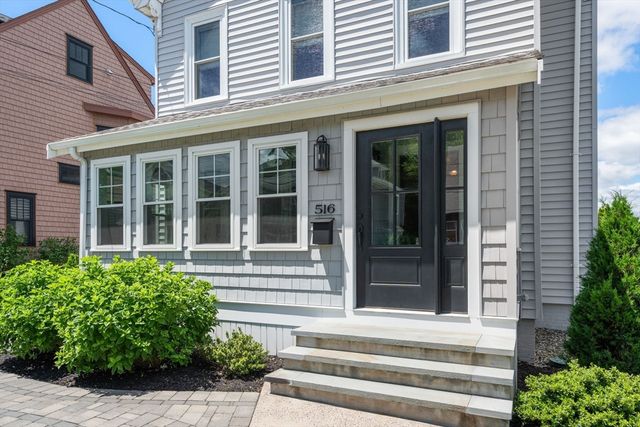 516 Pleasant St, Winthrop, MA 02152
