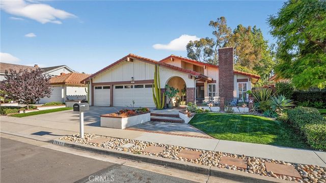 20972 Calle Celeste, Lake Forest, CA 92630