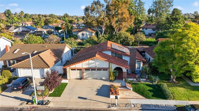 20972 Calle Celeste, Lake Forest, CA 92630