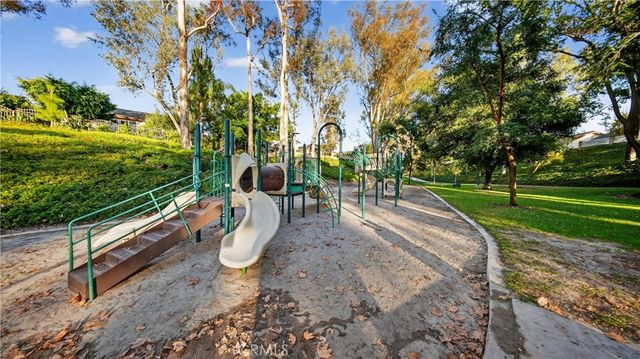 20972 Calle Celeste, Lake Forest, CA 92630