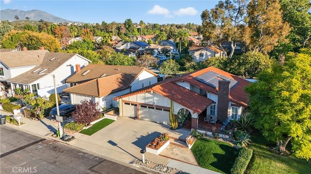 20972 Calle Celeste, Lake Forest, CA 92630